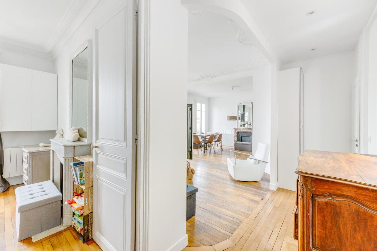Place De La Mairie Apartment Levallois-Perret Bagian luar foto