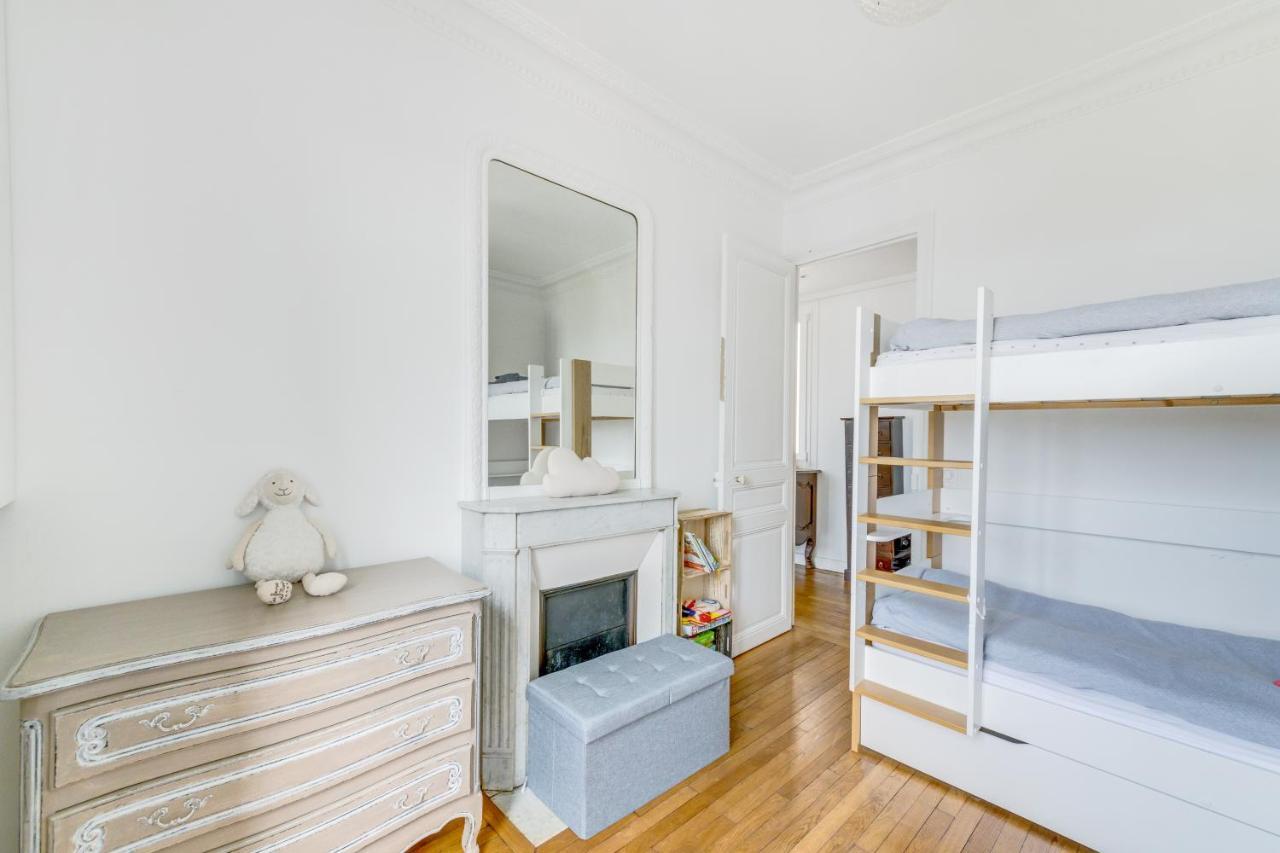 Place De La Mairie Apartment Levallois-Perret Bagian luar foto